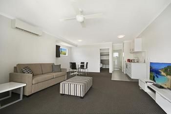 Cooroy Luxury Motel Apartments Noosa - Accommodation Port Hedland 6