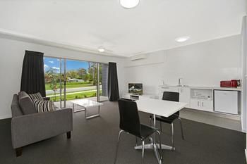 Cooroy Luxury Motel Apartments Noosa - Accommodation Port Hedland 16
