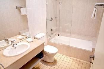 Hawkesbury Race Club Motel - Accommodation Port Hedland 1