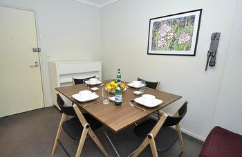 Darlinghurst 403 Pop Furnished Apartment - Accommodation Port Hedland 4
