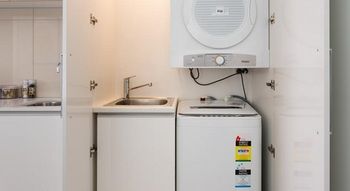 Hamilton Executive Apartments - Accommodation Port Hedland 6