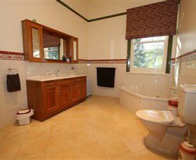 Donalea Bed & Breakfast Tasmania - Accommodation Port Hedland 5