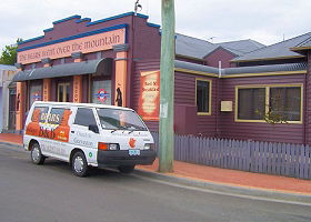 Bears Went Over The Mountain - Accommodation Port Hedland 0
