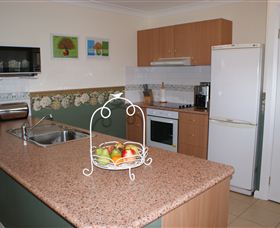 Eloura Luxury Self-Contained Bed & Breakfast Accommodation - Accommodation Port Hedland 3