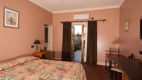 Grand Central Accommodation B&B Cobden - Accommodation Port Hedland 2