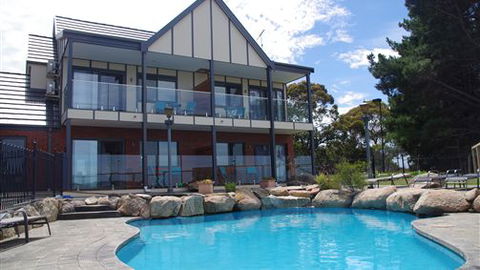 The View On Grossmans - Accommodation Port Hedland 0