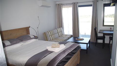 The View On Grossmans - Accommodation Port Hedland 2