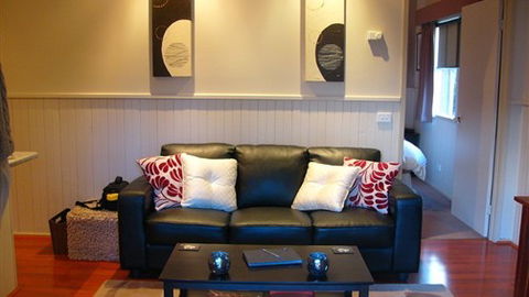 Alpine Country Cottages: Studio 3 - Accommodation Port Hedland 2