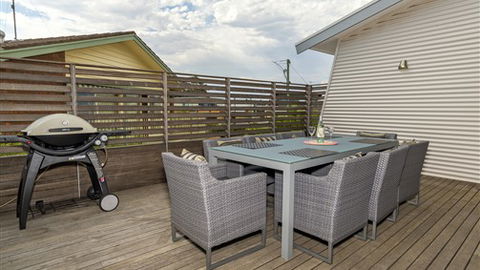 Serenity Torquay Sea View: Luxury Beachfront - Accommodation Port Hedland 5
