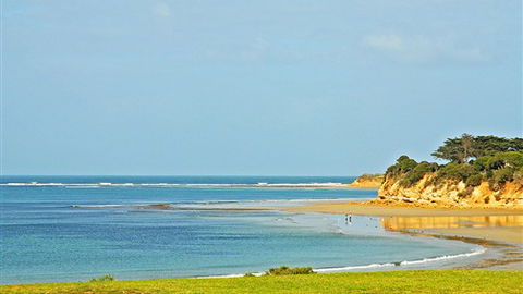 Serenity Torquay Sea View: Luxury Beachfront - Accommodation Port Hedland 6
