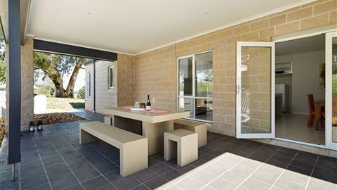 Neerim Chateau - Accommodation Port Hedland 7