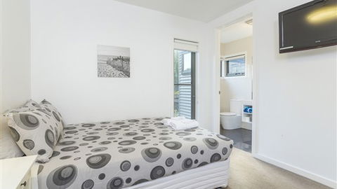 Serenity Torquay Ocean View: Luxury Beachfront - Accommodation Port Hedland 0