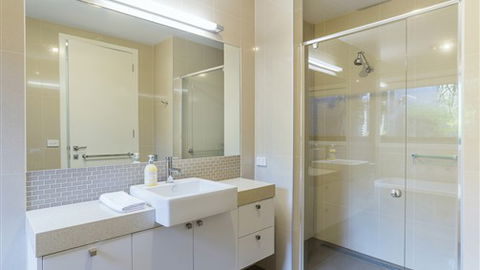 Serenity Torquay Ocean View: Luxury Beachfront - Accommodation Port Hedland 2