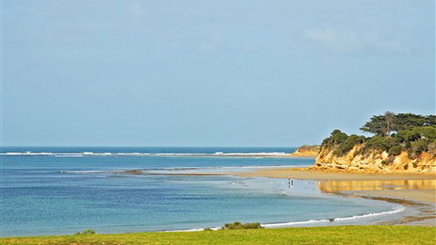 Serenity Torquay Ocean View: Luxury Beachfront - Accommodation Port Hedland 6