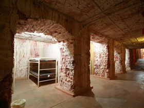 Radeka Downunder Underground Motel And Backpacker Inn - Accommodation Port Hedland 3
