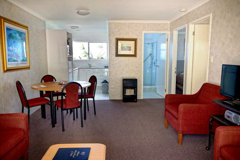 Aloha Apartments - Accommodation Port Hedland 7