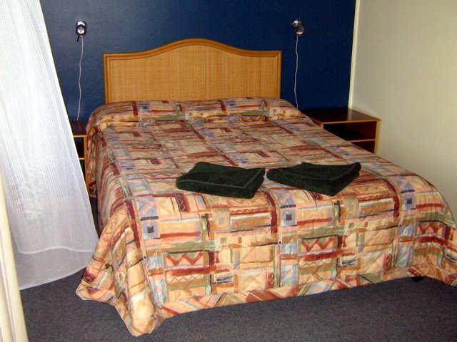 Broadbeach Waters QLD Accommodation Port Hedland