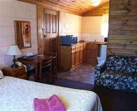 Twelve Apostles Motel & Country Retreat - Accommodation Port Hedland 2