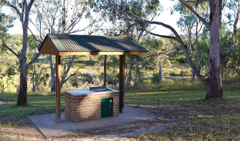 Apsley Falls Campground - Accommodation Port Hedland 1