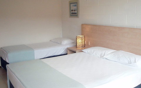 Moffat Beach Motel Caloundra - Accommodation Port Hedland 0