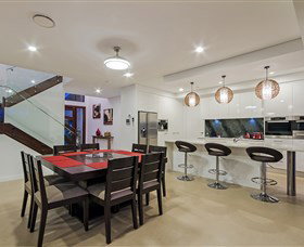 Pasadena Point At Vogue Holiday Homes - Accommodation Port Hedland 2