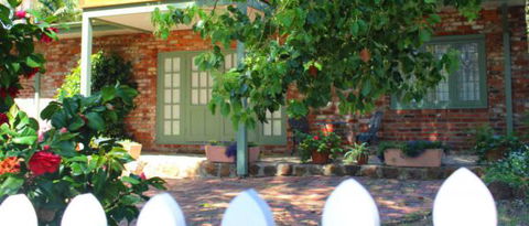 Kalamunda Carriages And Three Gums Cottage - Accommodation Port Hedland 0