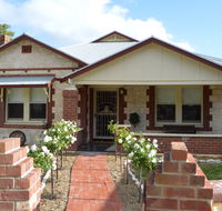 Two Cow Cottage Bed and Breakfast - Accommodation Port Hedland