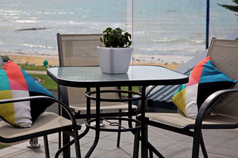 Penguin Beachfront Apartments - Accommodation Port Hedland 6