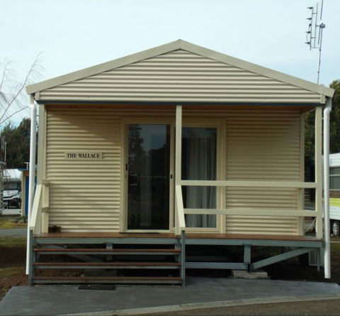 Lake Colac Caravan Park - Accommodation Port Hedland 6