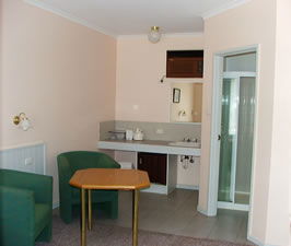 Lazy River Motor Inn - Accommodation Port Hedland 1