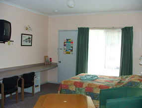 Lazy River Motor Inn - Accommodation Port Hedland 2