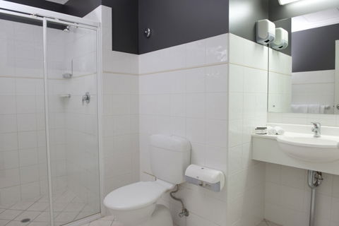 Adelaide Riviera Hotel - Accommodation Port Hedland 0