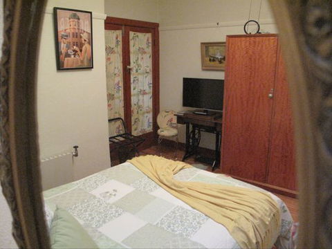 B&B Wodonga - Art Deco Accommodation - Accommodation Port Hedland 4