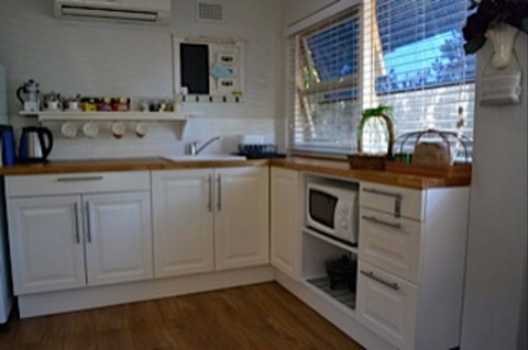 Garden Cottage B And B - Accommodation Port Hedland 2