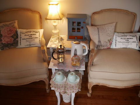La Perrie Chalet Bed And Breakfast - Accommodation Port Hedland 2
