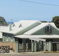 Merewether Beach House B and B - Accommodation Port Hedland