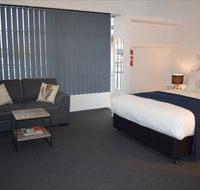 Penguin Seaside Motel - Accommodation Port Hedland