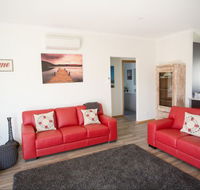 RED FIN part of BLUE FIN HOLIDAY HOMES - Accommodation Port Hedland