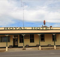 Royal Hotel Snake Valley - Accommodation Port Hedland