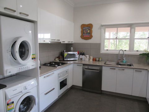 Valley View Cottage - Accommodation Port Hedland 2