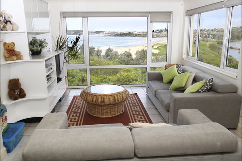 A Beach House Near Manly Two - Accommodation Port Hedland 1