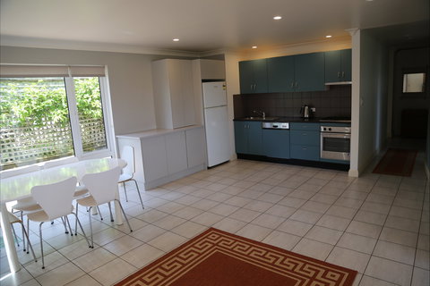 A Beach House Near Manly Two - Accommodation Port Hedland 2