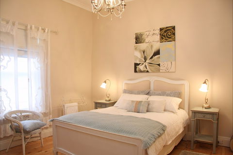 Azalea Cedar-Rose Villa - Accommodation Port Hedland 2