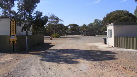 Woomera Travellers Village And Caravan Park - Accommodation Port Hedland 0