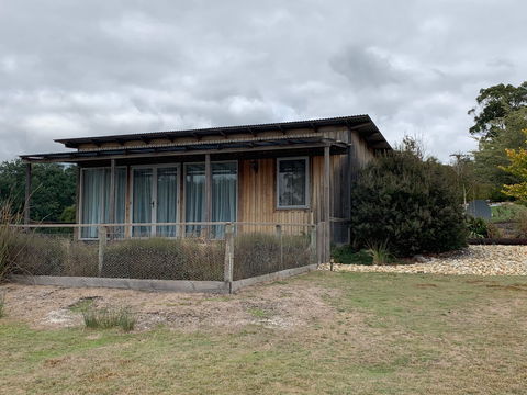 Mannaburne Cabin - Accommodation Port Hedland 0