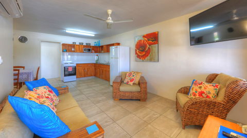Sky View Units - Accommodation Port Hedland 2