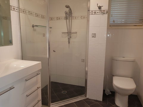 Ellie's Hide-Away At Malua Bay - Accommodation Port Hedland 8