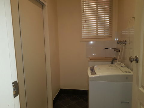 Ellie's Hide-Away At Malua Bay - Accommodation Port Hedland 9