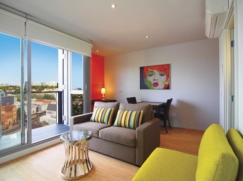 Oaks Melbourne South Yarra Suites - Accommodation Port Hedland 0