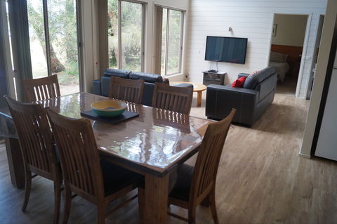 Waterfront Retreat At Wattle Point - Accommodation Port Hedland 7